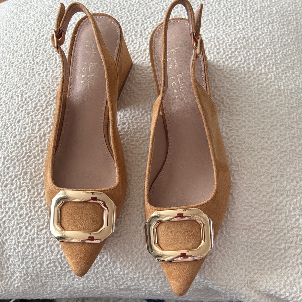 Nicole L Tan Heels with Gold Accent